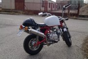 f562